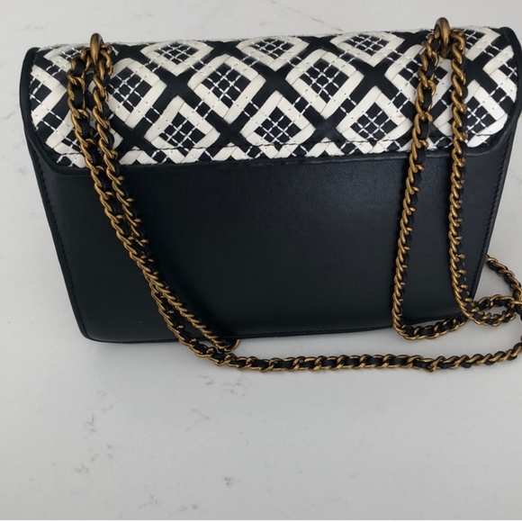 💕SALE💕Tory Burch Robinson woven satchel - Picture 5 of 9